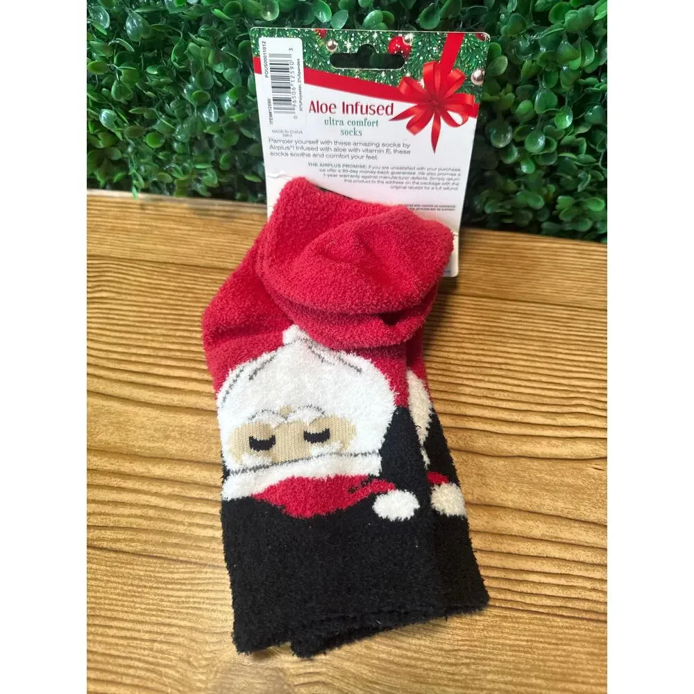 NWT Airplus Aloe Infused Fuzy Christmas Santa Socks Great Womens Gift Size 5-11